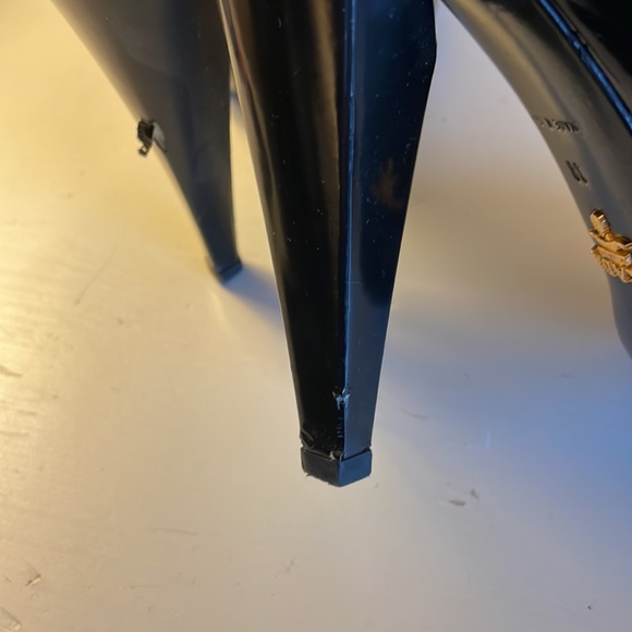 Black, Size 8 asymmetrical square toes Prada pumps - Picture 7 of 15